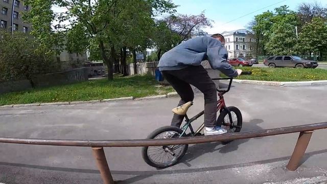 ОТ ПЕРВОГО ЛИЦА ГЛАЗАМИ СУМАСШЕДШЕГО БМХСЕРА