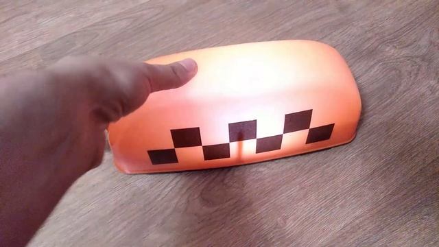 Фонарь шашки такси на аккумуляторе