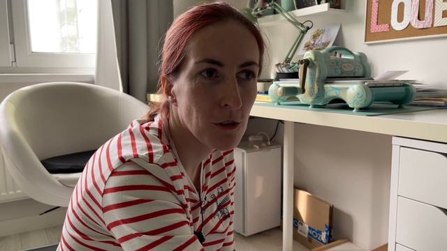 Подарки, которые я сделала сама! Сложила бумагу, раскрасила штамп и вышло поздравление из бумаги! смотреть онлайн
