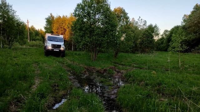 Садко Некст на шинах К-58 от БТР, ЖЕСТЬ!!! GAZ Trackmaster 4x4 on K-58 tires BTR смотреть онлайн