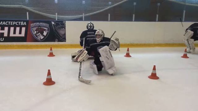 Goalie School.разворот корпуса на коленях в парах смотреть онлайн
