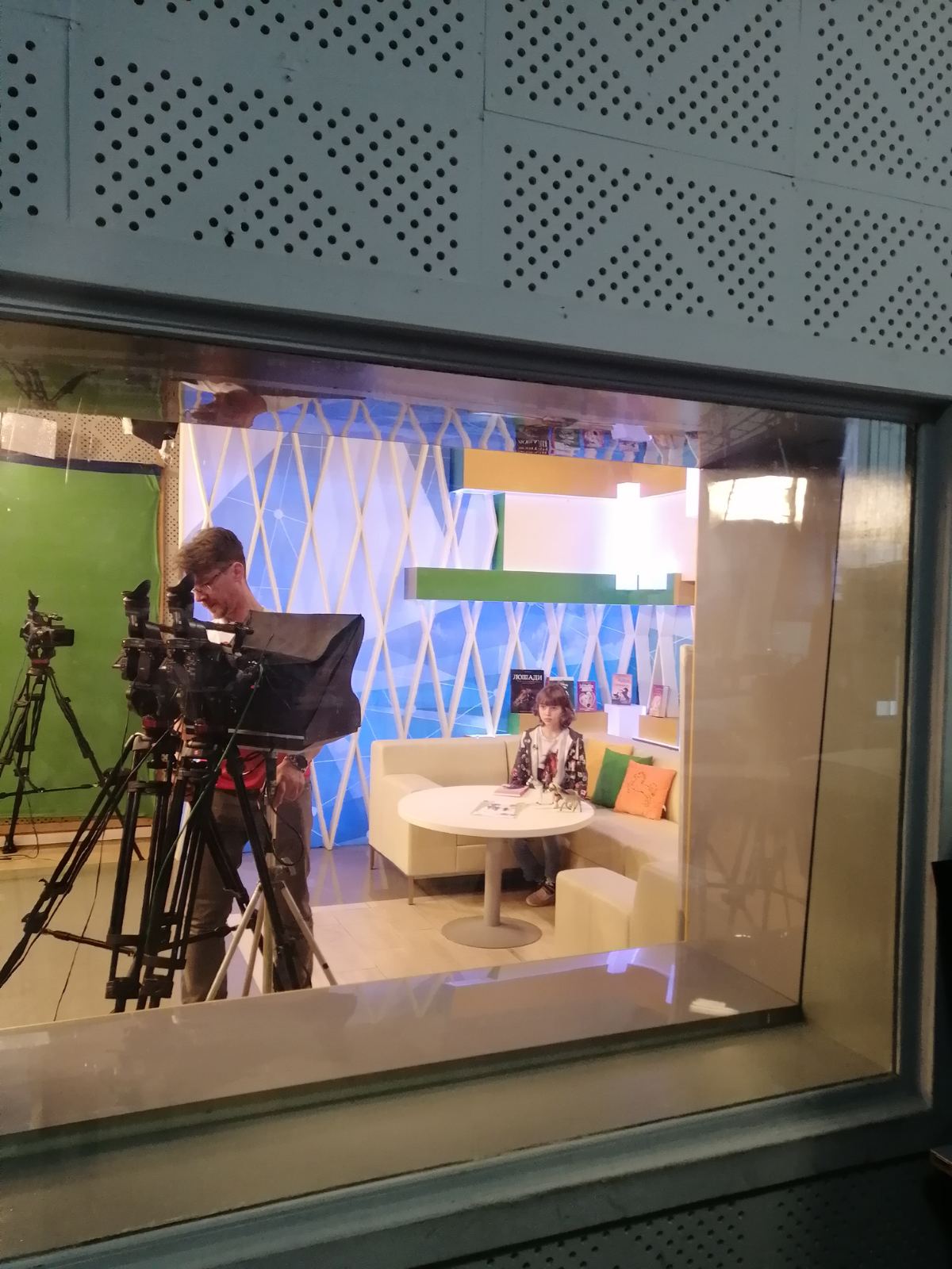 Лера выпуск ТК Рифей от 11.03.2021 книга "Улыбка Анаконды"