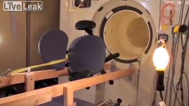 Магнитное поле аппарата для МРТ смотреть онлайн