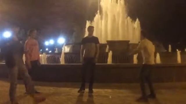 Танцы с лучшими друзьями в парке Щербакова смотреть онлайн