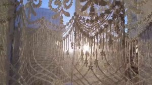 Футаж луч в окне сквозь занавеску ( тюль ),