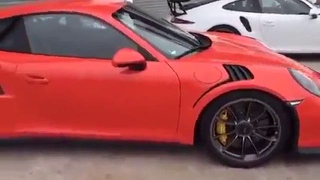 Осмотр Porsche 911 GT3 RS
