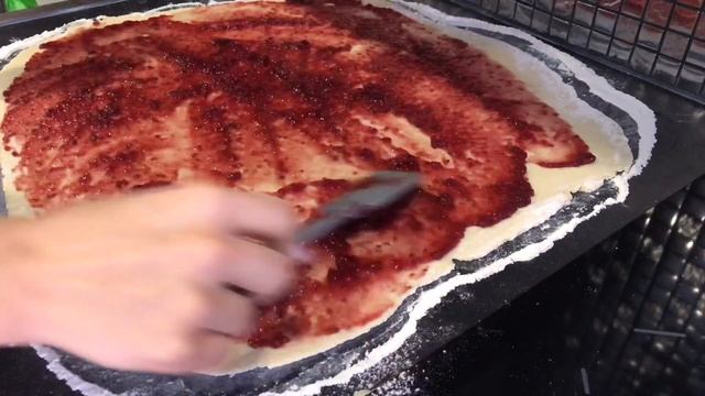 Выпечка к чаю из творога за 10 минут+выпечка || Творожный рулет с джемом || Творожная коса к чаю смотреть онлайн