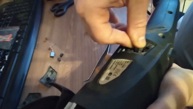 Как заменить щетки на болгарке СПЕЦ БШУ 1050 ? смотреть онлайн