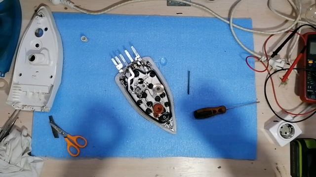 Ремонт утюга без запчастей // Утюг не включается не греет смотреть онлайн