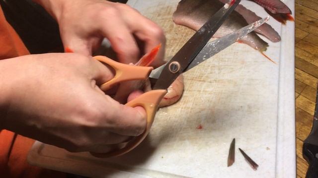 Как почистить окуня. Инструкция опытного рыбака смотреть онлайн