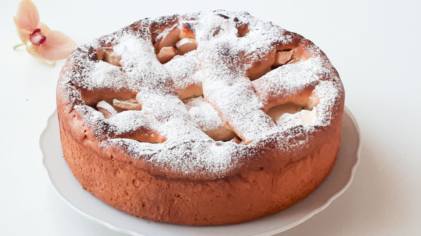 Вкусный пирог с яблоками. Рецепт пирога. Дрожжевой пирог в духовке. Простой пирог в духовке. смотреть онлайн