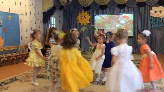 Танец цветов 4 марта2016 смотреть онлайн