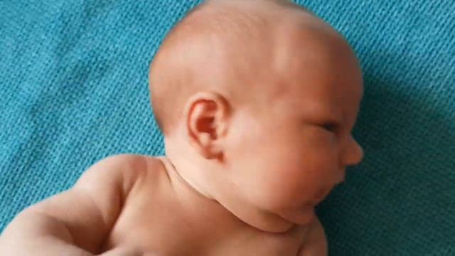 Лепет, плач, 1 месяц смотреть онлайн