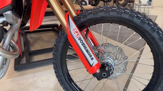 #CRF300L ตัวแต่ง 2023 1 ใน 200 อยู่ที่นี่แล้ว!! #รุ่งเรืองอินเตอร์ #H2C#Gcraft #Yoshimura смотреть онлайн