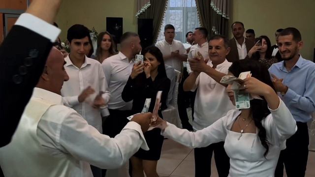 Армянская Свадьба в г.Балаково Гургена и Лили в кафе «Арарат» смотреть онлайн