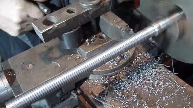 Винт Тр12 х 2мм Ось Z фрезерного станка. Часть №5. смотреть онлайн