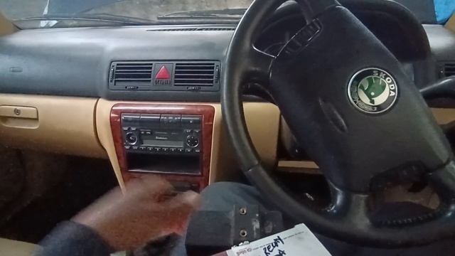 Skoda Octavia. wiring problems new fan relay gas filling bumper denting AC wiring evaporator chec смотреть онлайн