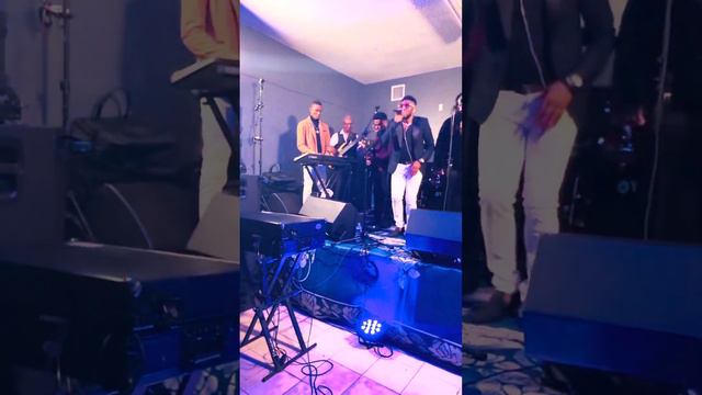 Jèn chantè sa ak ki chantè l sanble /Nu Solo. Konbyenl fè sou 10? смотреть онлайн