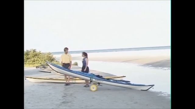 How to Carry & Load a Kayak onto vehicle смотреть онлайн