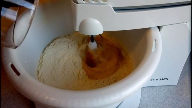 Рецепт советских вафельных трубочек / Домашние вафли в вафельнице смотреть онлайн