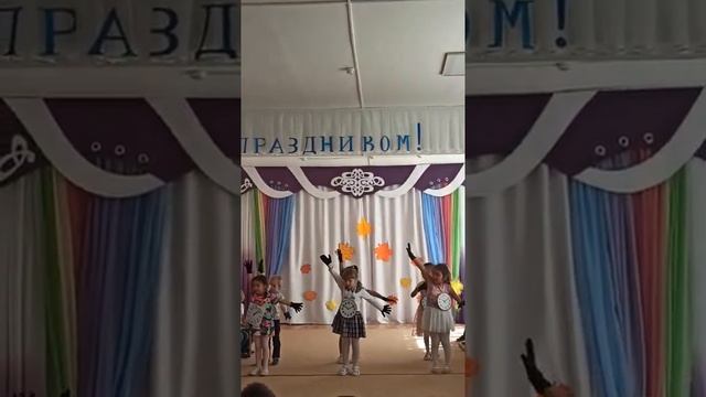 День матери, 2021. Танец "Часики". Старшая группа. смотреть онлайн