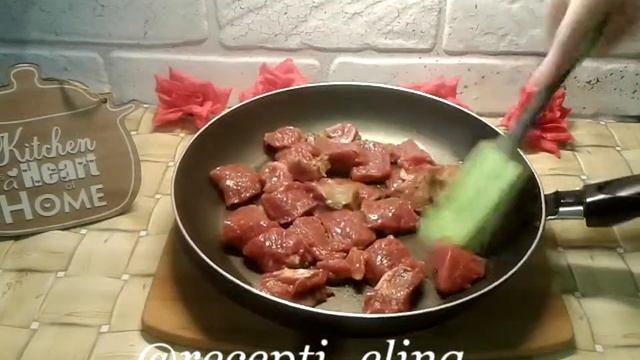 Сочная говядина в собственном соку: рецепт от Foodman.club смотреть онлайн