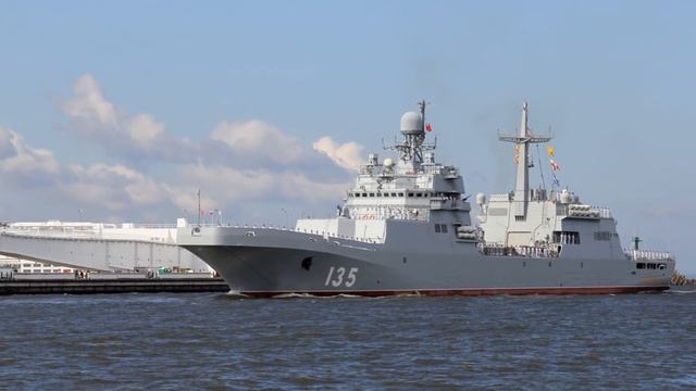 БДК проекта- 11711 Иван Грен продолжат строить, учтут все серьезные ошибки проектирования смотреть онлайн