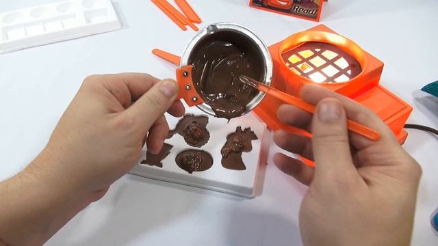 Emenee Vintage 1966 Chocolate Factory Candy Maker Set смотреть онлайн