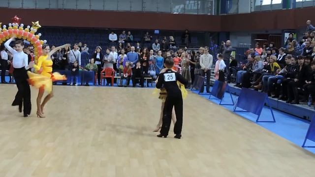 костюмы для бальных танцев Ю-1 латино, швейная мастерская Glam`s  дизайнер Светлана Садовская SSS 1