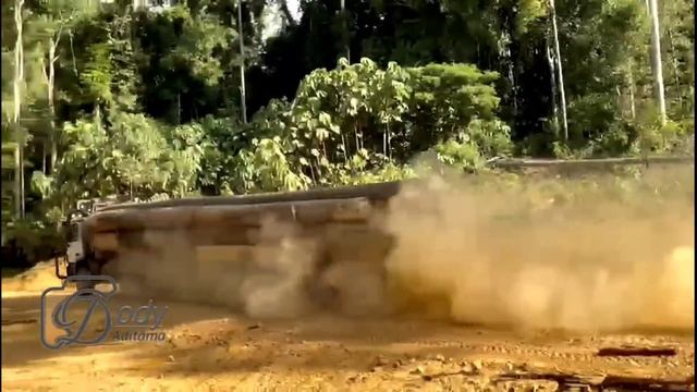GIL4 !!! 3 JUTA ORANG CUMA NONTON LOGGING TRUCK LEWAT смотреть онлайн