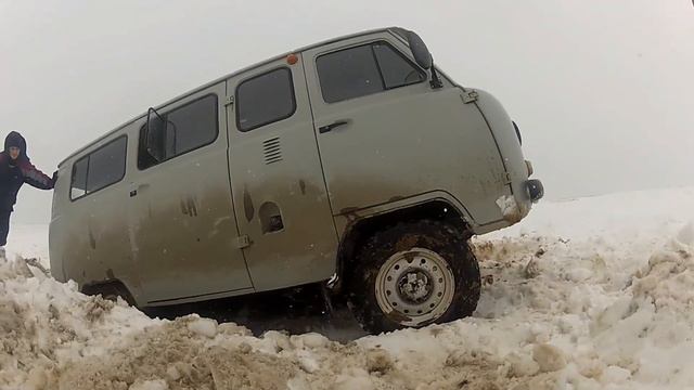 УАЗ 2206 на цепях и УАЗ 3962 на гудрич 33х12,5мт + блок в передке + лебедка. Часть 2. едем домой