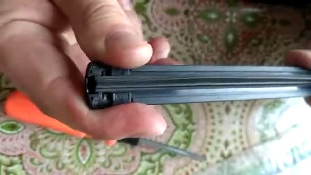 Снятие наконечника с безкаркасного дворника. смотреть онлайн