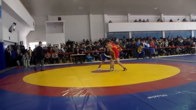 Чемпионат Украины по греко-римской борьбе 2013 года. 1993-95гг.р.-С1-25 смотреть онлайн