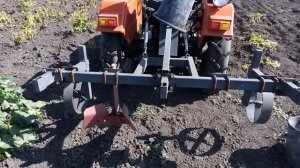 МиниТрактор УрАлеЦ 220 КопаЕМ Картошку И немного о бахче