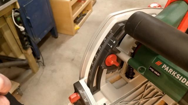 Parkside Ptss 1200 B1 Plunge Saw With Guide Rail