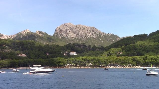 На пляж Форментор от отеля Алькудия Пинс. Майорка || Formentor beach. Mallorca смотреть онлайн