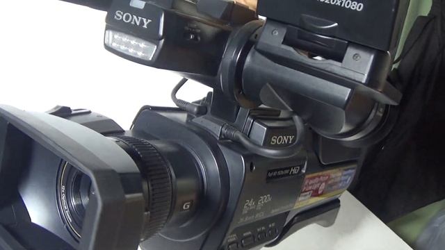 Filmadora Sony hxr-mc2500 full hd boa e barata смотреть онлайн