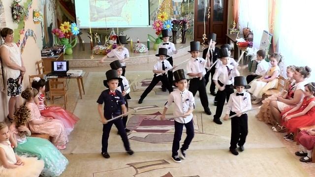 Танец джентельменов с тросточкой сад 395 г. Донецк смотреть онлайн