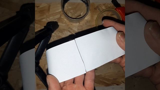 Что делать если проткнул натяжной потолок. Или как склеить ПВХ полотно. Renovation 1001 смотреть онлайн