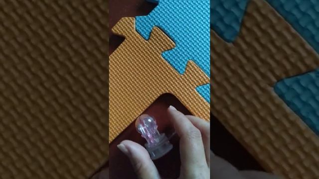 Соска Razbaby закрывается при падении смотреть онлайн