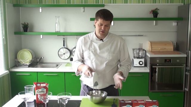 Что такое мягкие и крепкие пики. Как взбивать сливки. Советы шеф повара смотреть онлайн