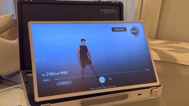 StandbyME Go — идеальный телевизор в чемодане | Romeo Publishing