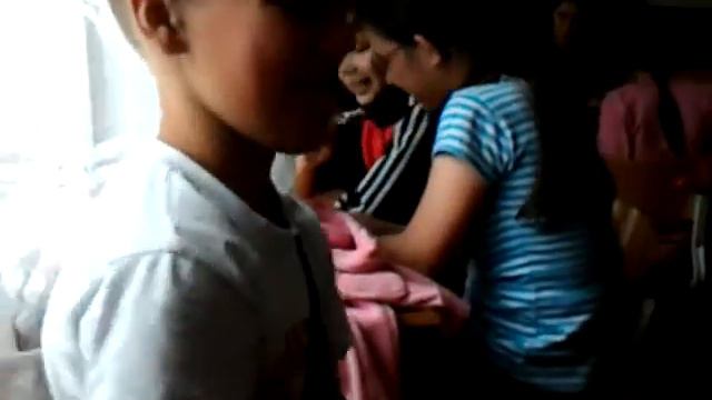 Мальчик психует изза Игры !!!!