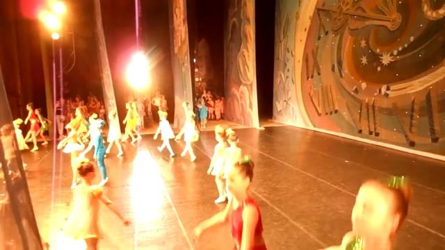 Балет . Оле-Лукойе. Танец Часики. смотреть онлайн