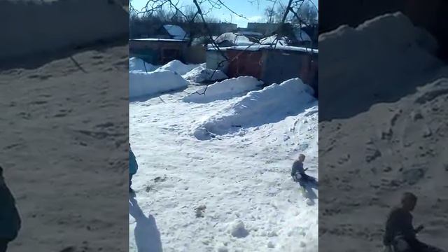 Вот как нужно закаляться на каникулах!!! смотреть онлайн