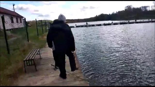 Непогода внесла коррективу в клев форели!!!!! Клевое место. д Савельево. смотреть онлайн