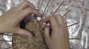 Подставка под горячее из газетных трубочек