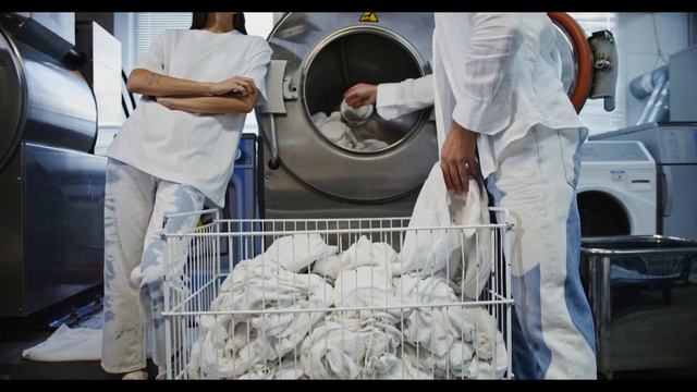 Как вернуть белизну застиранным вещам | Как отбелить белые вещи | Как отбелить вещи содой смотреть онлайн