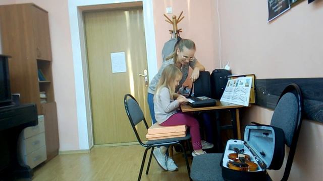 Маленькие скрипачи. Лизонька смотреть онлайн