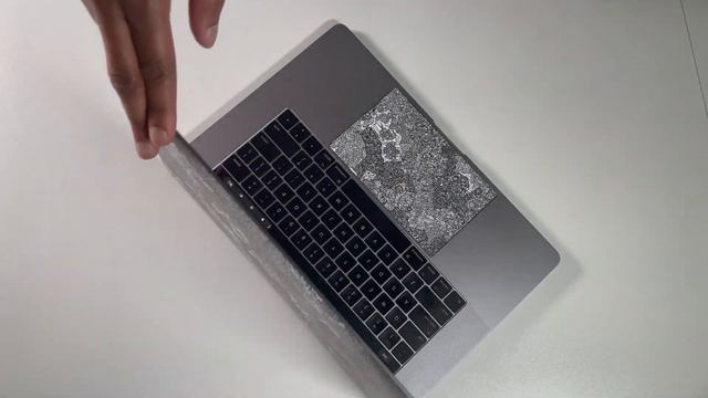 Dbrand Robot Camo Skin for MacBook Pro 15 (2016-2019) - Review смотреть онлайн